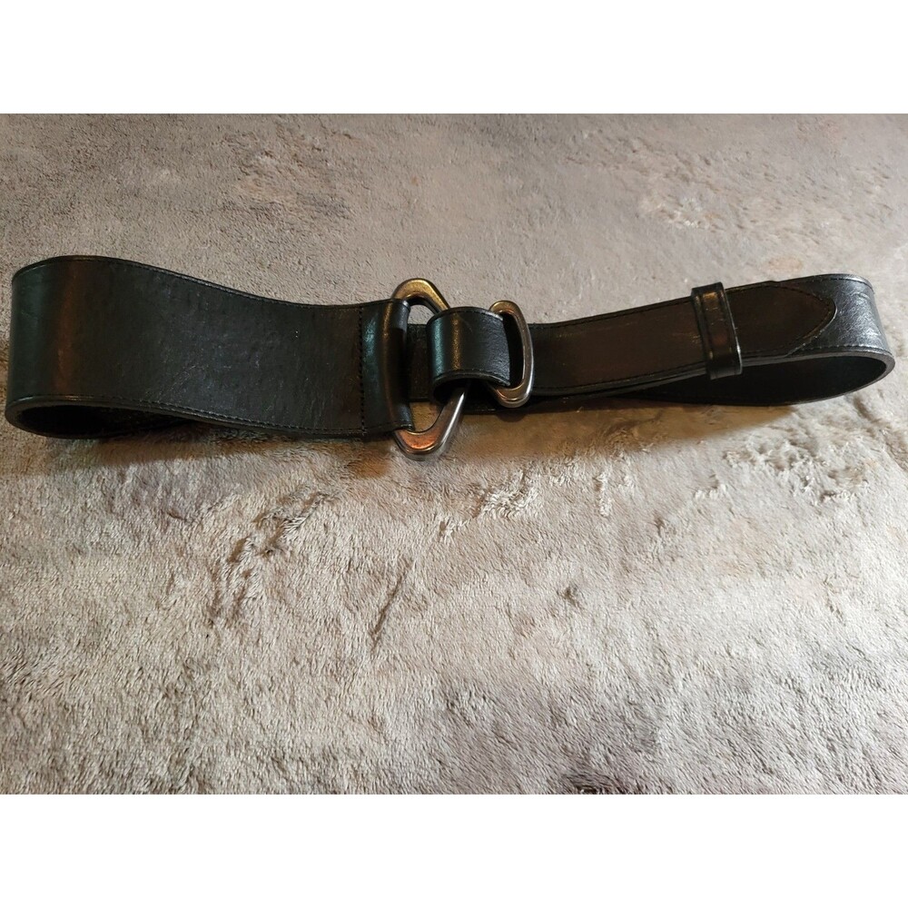 Avignon  Belt Size Small  Black Silver buckle leather